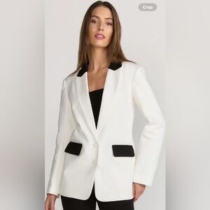 Endless Rose  White Blazer with Black Collar